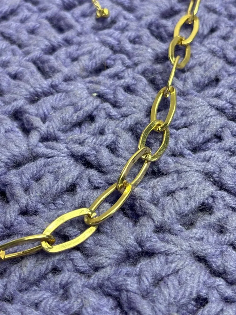 Goldtone Oval Link Chain Necklace Lobster Clasp 20 - 23 inches Long